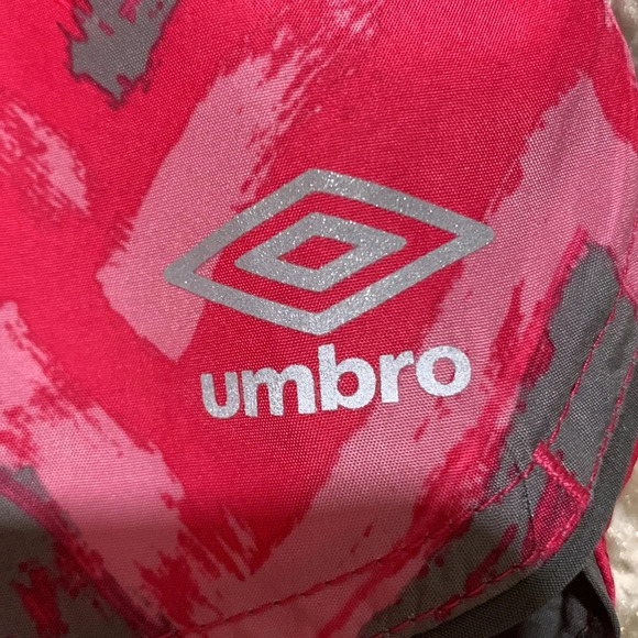 Umbro pink athletic shorts - Picture 2 of 6